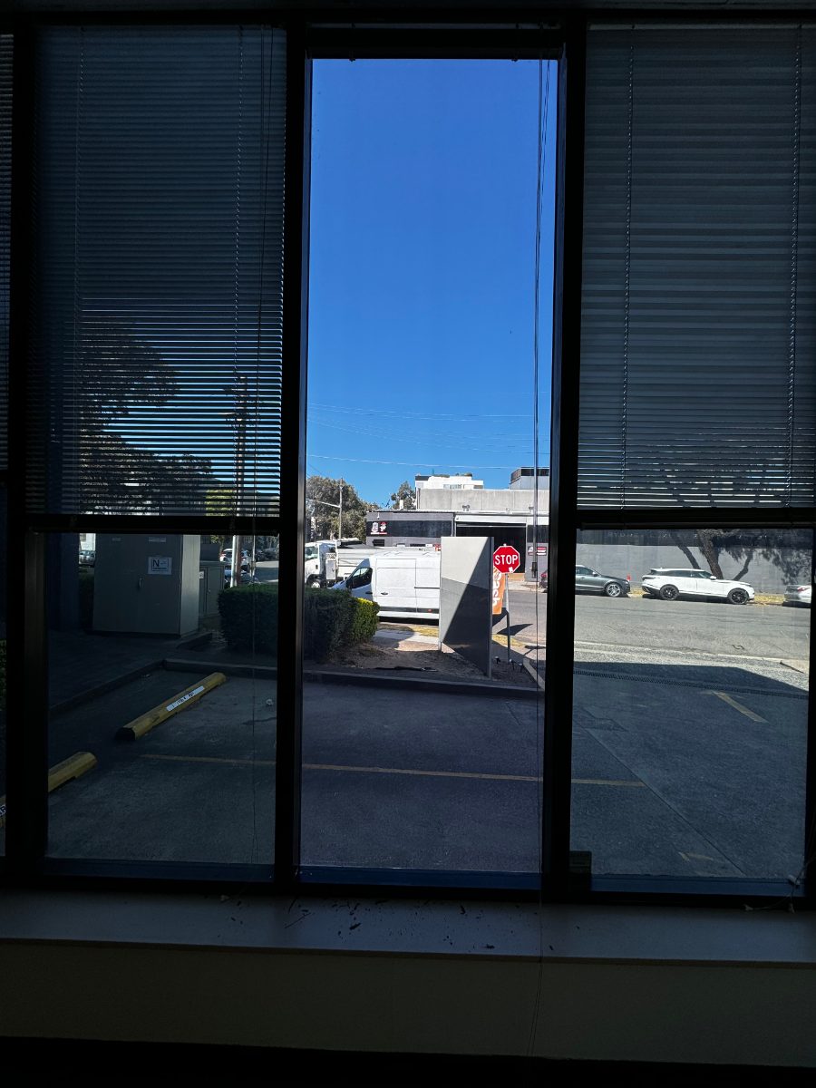 Replacement commercial office window glass near Pimpama
